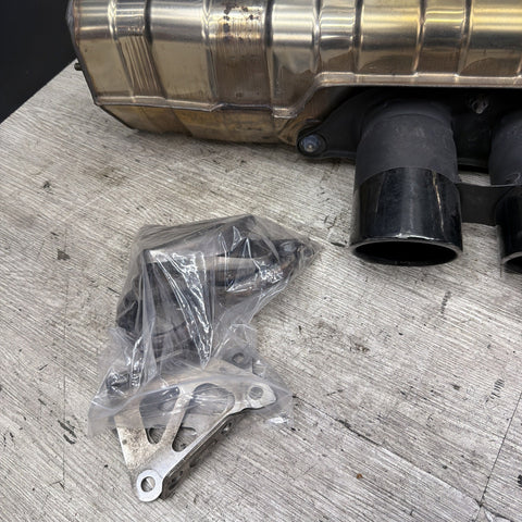 Porsche 911 997 GT3 OEM Rear Muffler Exhaust Center Exit 997.111.027.92