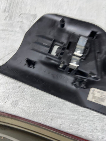 01-06 E46 BMW 330 M3 CONVERTIBLE REAR LED TAIL LIGHT LEFT 6937453