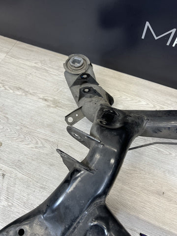 BMW E90 E92 E93 M3 08-13 REAR AXLE CARRIER SUB FRAME CROSSMEMBER CRADLE