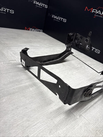 BMW G82 M4 FRONT LEFT CRASH REINFORCEMENT BRACKET 51118071635 8071635 ORIGINAL