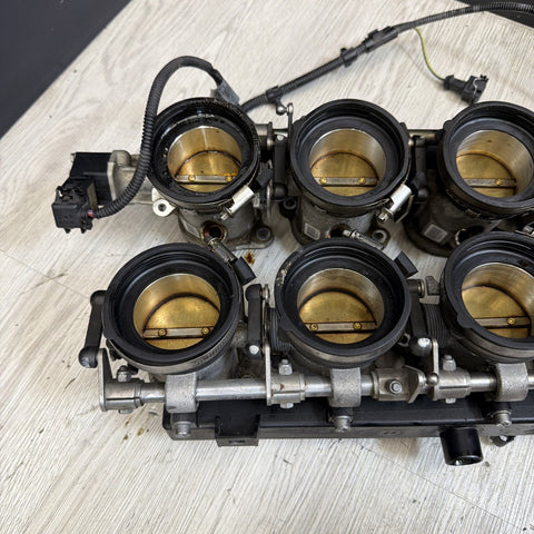 Complete Throttle Body Bodies Set BMW E90 E92 E93 M3 S65 4.0 V8 7838246