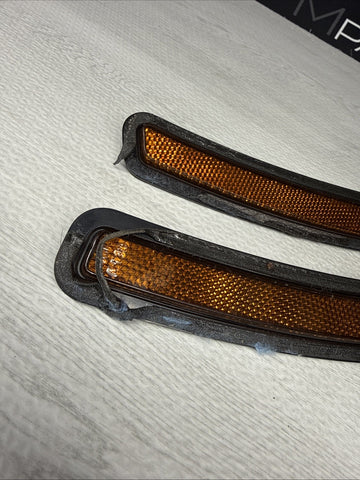 BMW 21-26 G80 G82 G83 M3 M4 Reflectors Side Markers Pair 63148077223 63148077224