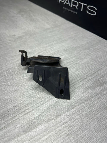 Genuine BMW E46 330 M3 REAR QUARTER SUPPORT BUMPER BRACKETS PAIR