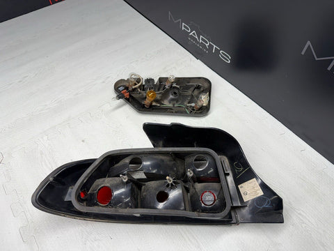 98-02 BMW Z3 M Z3M Convertible Roadster Right Passenger Rear Tail Light OEM