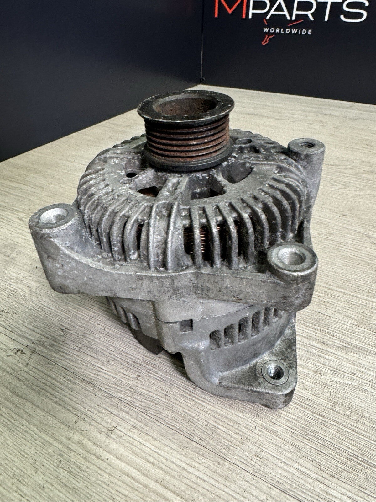 Valeo Alternatore 439559 14V 170A | 6 Alette, Puleggia 54 Mm, Rotazione Orologia