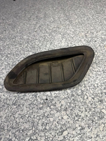 2008-2013 BMW M3 E92 E93 Right Hood Scoop Seal OEM 8041988