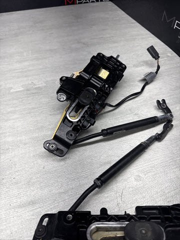 01-06 BMW E46 325 330 M3 - Convertible Top Latches Motors  - 7031361 7031362 OEM