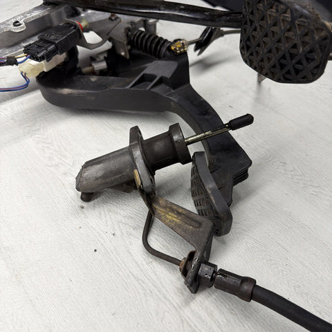 BMW 98-02 Z3 M Z3M MANUAL CLUTCH & BRAKE PEDAL ASSEMBLY OEM 1164842