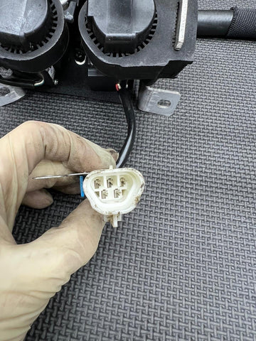 FERRARI F8 TRIBUTO COOLING HEATER VALVE BLOCK PIPES HOSES OEM