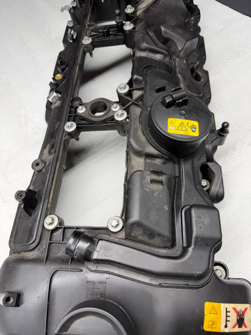 2015–2020 BMW M2/M3/M4 F80 S55 Engine Cylinder Head Valve Cover OEM 11127846359