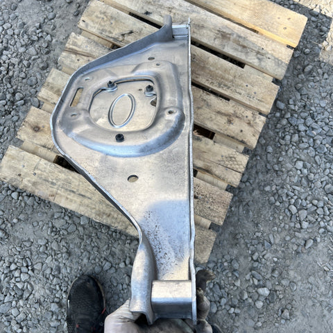 Porsche 991 911 GT3 2015 Engine Mount Crossmember Support Bracket Carrier