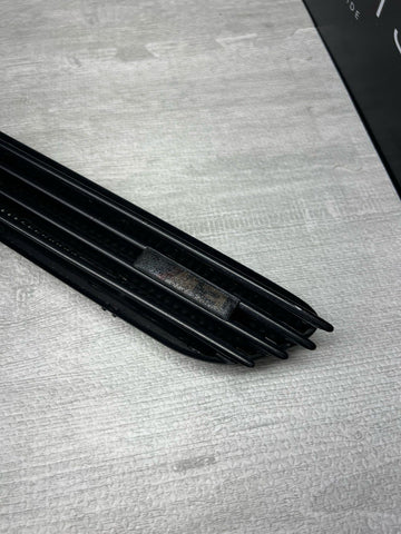 01-06 BMW E46 M3 Right Passenger Fender Vent Grille Grill OEM Painted Black