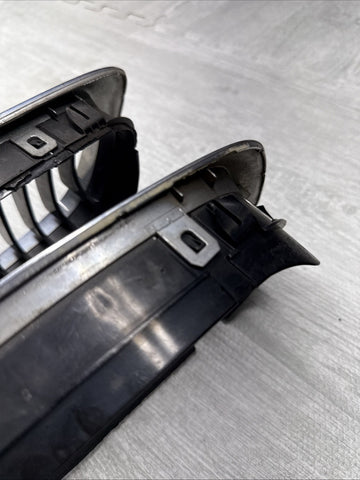 BMW 01-06 E46 M3 Front Kidney Grilles Chrome Set OEM *Broken Tabs*