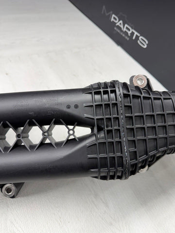 21-26 BMW G80 G82 G83 M3 M4 S58 Front Charge Air Cooler Duct 13718054842