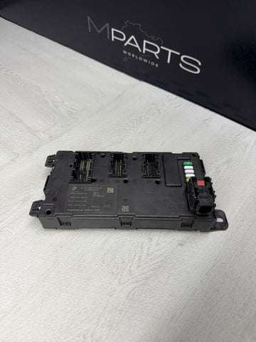 V5 REM 12-18 BMW F82 F30 F32 Rear Body Control Unit Electronic Module BCM Box
