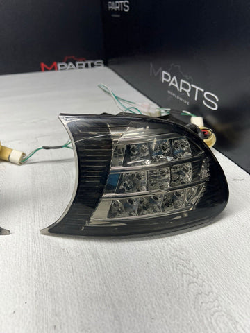 Depo 02-06 BMW E46 325 330 M3 Smoked LED Corner Lights Screw On Pair