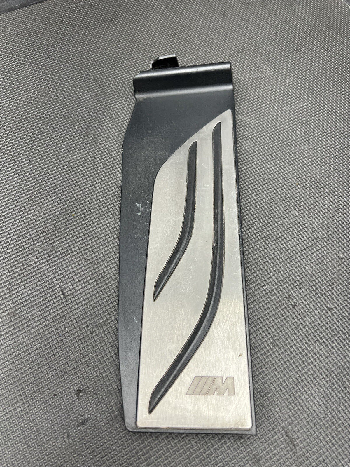 rest pedal 15-20 BMW F80 F82 F83 M3 M4 OEM LEFT SIDE DEAD PEDAL FOOT REST