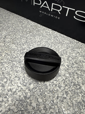 BMW E60 F13 F10 E92 E70 G20 E84 G30 Engine Motor Oil Cap OEM