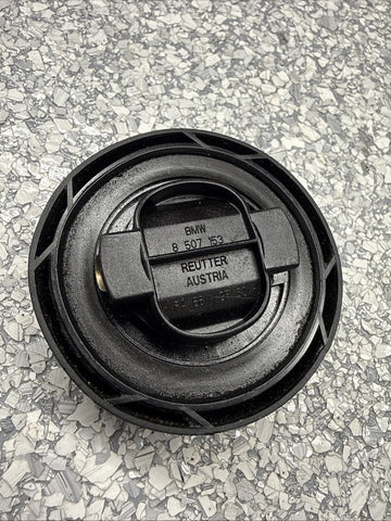 BMW E60 F13 F10 E92 E70 G20 E84 G30 Engine Motor Oil Cap OEM