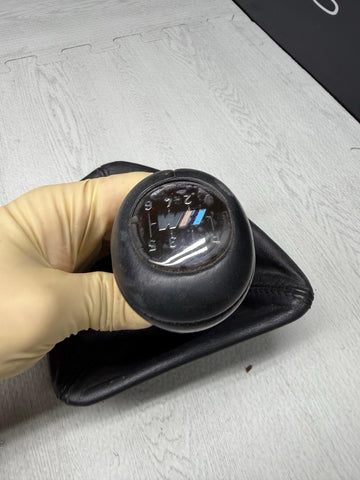 BMW E90 E92 E93 M3 LEATHER SHIFT KNOB BOOT 6 SPEED 25112283040 2283040 OEM