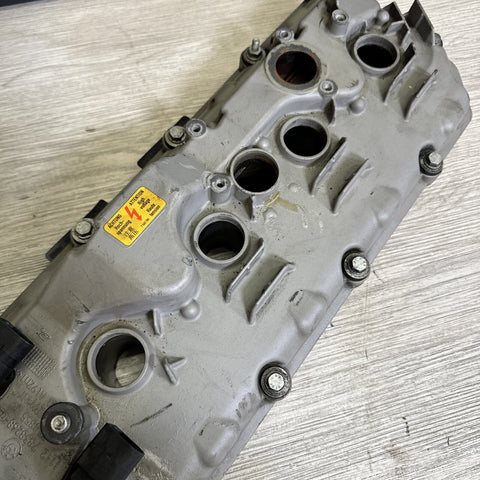 08-13 BMW E90 E92 E93 M3 S65 LEFT DRIVER SIDE ENGINE VALVE COVER