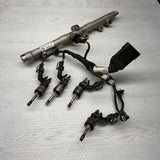 23-24 FORD ESCAPE ENGINE FUEL INJECTION RAIL & INJECTORS / PRESSURE SENSOR OEM