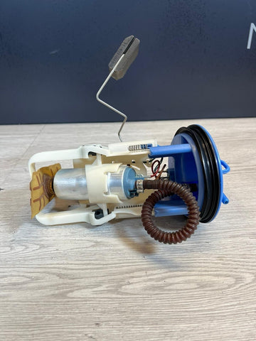 01-06 BMW E46 M3 S54 Engine Main Right Fuel Pump