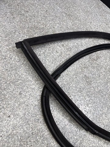 BMW E46 M3 01-06 Left Driver Side Door Weather Strip Seal Black OEM