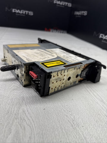 2001 BMW E46 330C M3 RADIO CAR STEREO CD PLAYER RECEIVER 6909882 OEM *Broken Tab