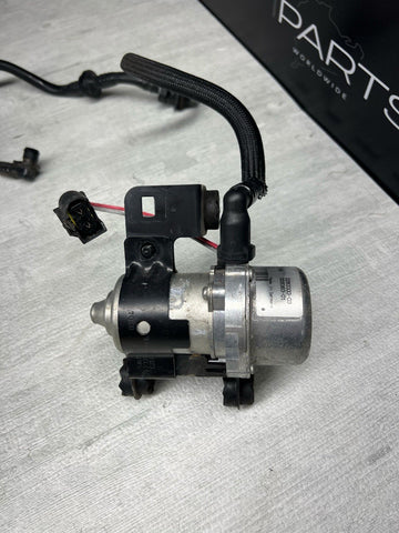 08-13 BMW E90 E92 E93 M3 S65 FRONT EVAP VACUUM AIR PUMP 2283333