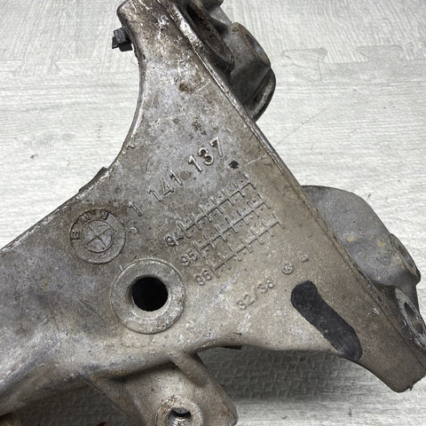 92-02 Bmw E36 3 Series M3 Z3 Front Left Engine Motor Mount Bracket Support Oem