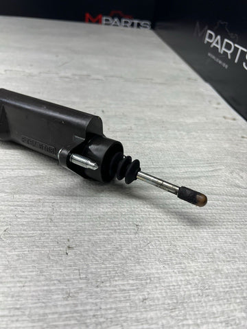 BMW 06-10 E60 E63 E64 M5 M6 SLAVE CYLINDER 23017837428 OEM