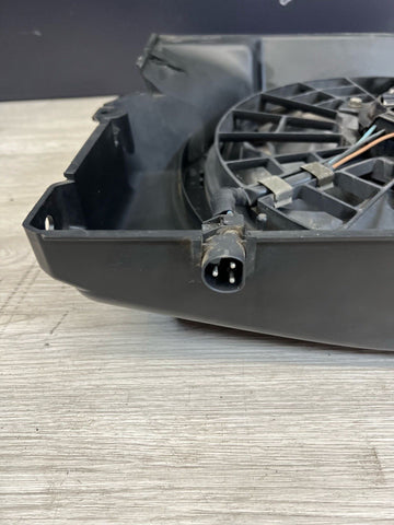 95-99 BMW E36 325I 328I M3 FRONT RADIATOR COOLING FAN ASSEMBLY 51718391407