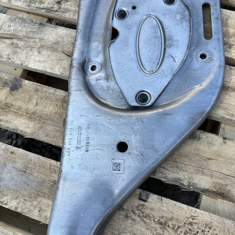 Porsche 991 911 GT3 2015 Engine Mount Crossmember Support Bracket Carrier