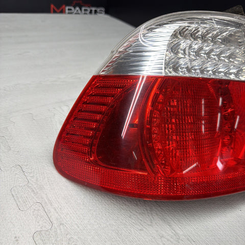 01-06 E46 BMW 330 M3 CONVERTIBLE REAR LED TAIL LIGHT LEFT 6937453