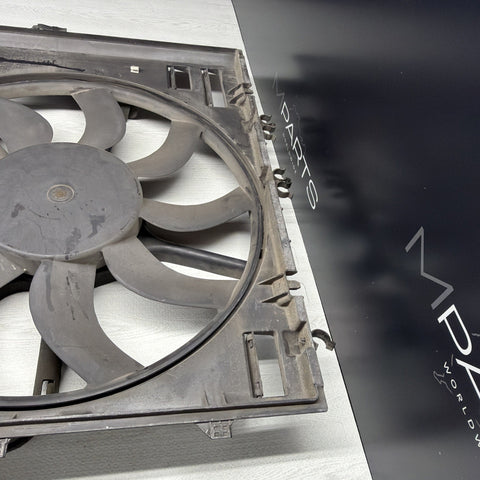 BMW E90 E92 E93 M3 08-13 ENGINE RADIATOR COOLING FAN & SHROUD OEM 2283621 *Chip*