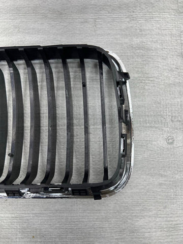 97-99 BMW E36 M3 SEDAN LEFT DRIVER FRONT BUMPER KIDNEY GRILLE COVER GRILL OEM