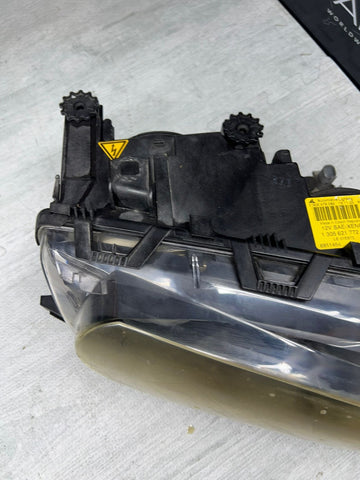 BMW 2001-2006 RIGHT HEADLIGHT 12V SAE-XENON  1 305 621 772 - Automotive Lighting