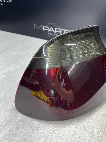 01-06 E46 BMW 330 M3 CONVERTIBLE REAR LED TAIL LIGHT LEFT 6937453 TINTED SMOKED