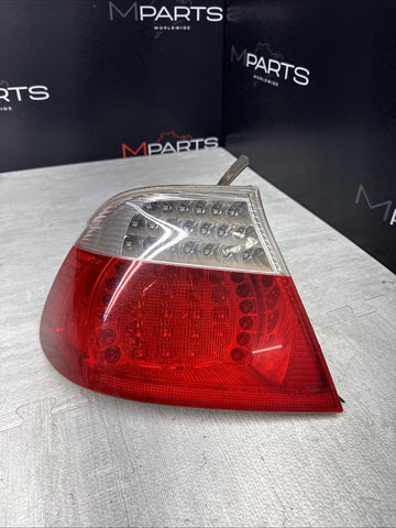 01-06 E46 BMW 330 M3 CONVERTIBLE REAR LED TAIL LIGHT DRIVER 6937453 *Notes*