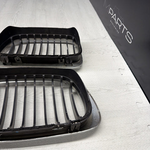 BMW E46 M3 01-06 Hood Grille Chrome OEM Left Right Pair *Broken Tabs*