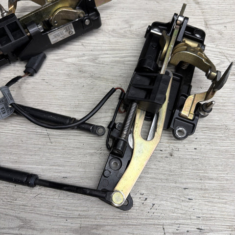 01-06 BMW E46 325 330 M3 - Convertible Top Latches Motors  - 7031361 7031362 OEM