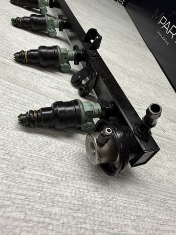 BMW 96-99 E36 M3 S52 Black Fuel Rail + Injectors