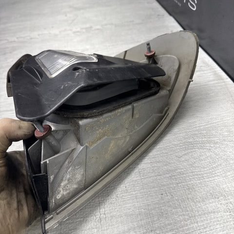 01-06 E46 BMW 330 M3 COUPE REAR LED TAIL LIGHT DRIVER 6937453 *Notes*