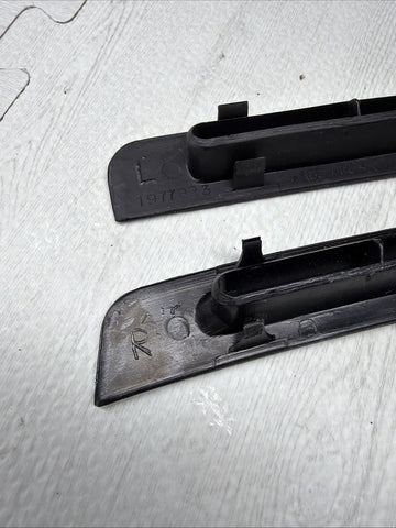BMW E36 DASHBOARD DEFROSTER NOOZLE COVER LEFT / RIGHT OEM 1977224 1977223