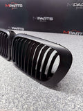 01-06 BMW E46 M3 Front Kidney Grilles Grills Matte Black *3 Broken Tabs