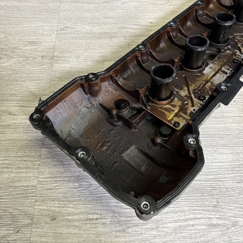 08-13 BMW E90 E92 E93 M3 S65 LEFT DRIVER SIDE ENGINE VALVE COVER