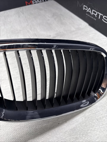 08-13 BMW E90 E92 E93 M3 Front Kidney Grille Right Chrome / Black Fins OEM