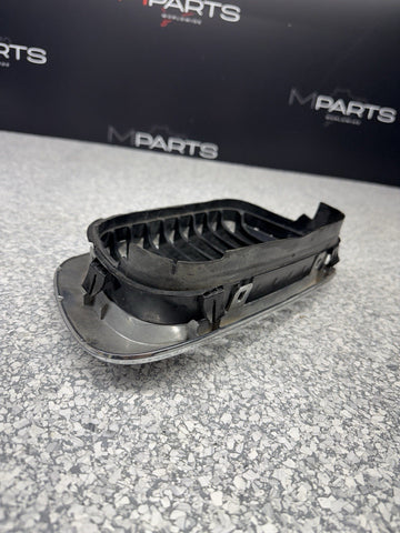BMW OEM 01-06 E46 M3 Front Right Kidney Grille Chrome 51138208686 *1 Tab