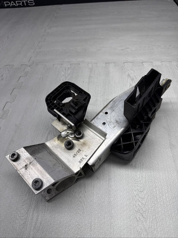 BMW G80 G82 G83 M3 M4 FRONT BUMPER LEFT IMPACT BAR BRACKET 51118071605 ORIGINAL